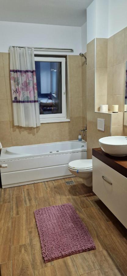 בראשוב Friendly Rentals Vivamus מראה חיצוני תמונה